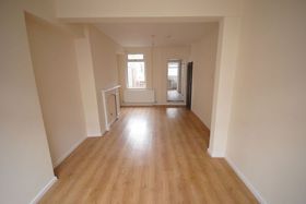 2 bedroom Terraced t...